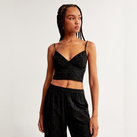 Abercrombie & Fitch Schiffli Set Cropped Tank Top - Picture 1 of 8
